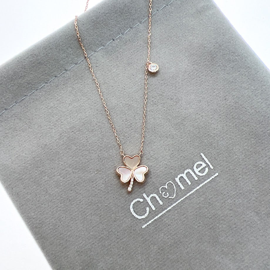 Clover Leaf Mother of Pearl Necklace