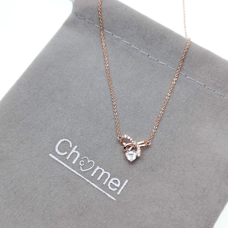 CHOMEL Cubic Zirconia Ribbon Rosegold Necklace