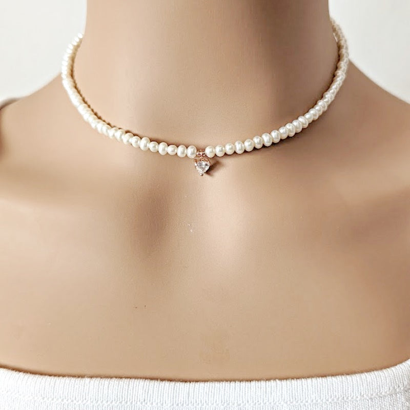 White pearl necklace on sale price