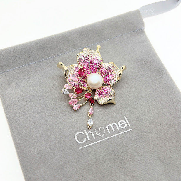 Flower Freshwater Pearl Brooch