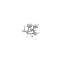 Flower Freshwater Pearl Brooch