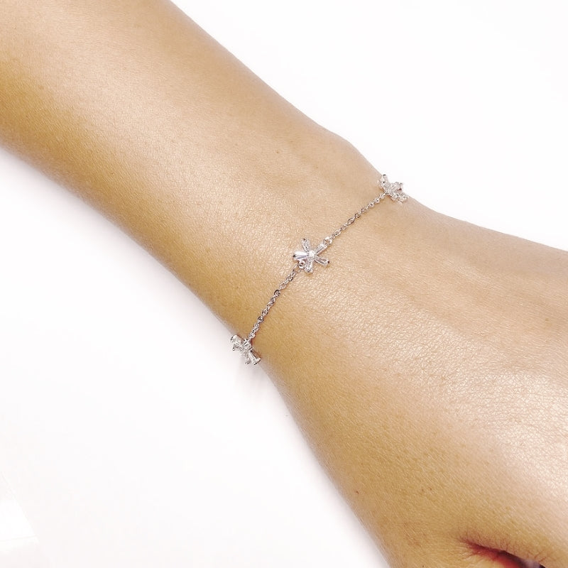 3 Flower Cubic Zirconia Bracelet.